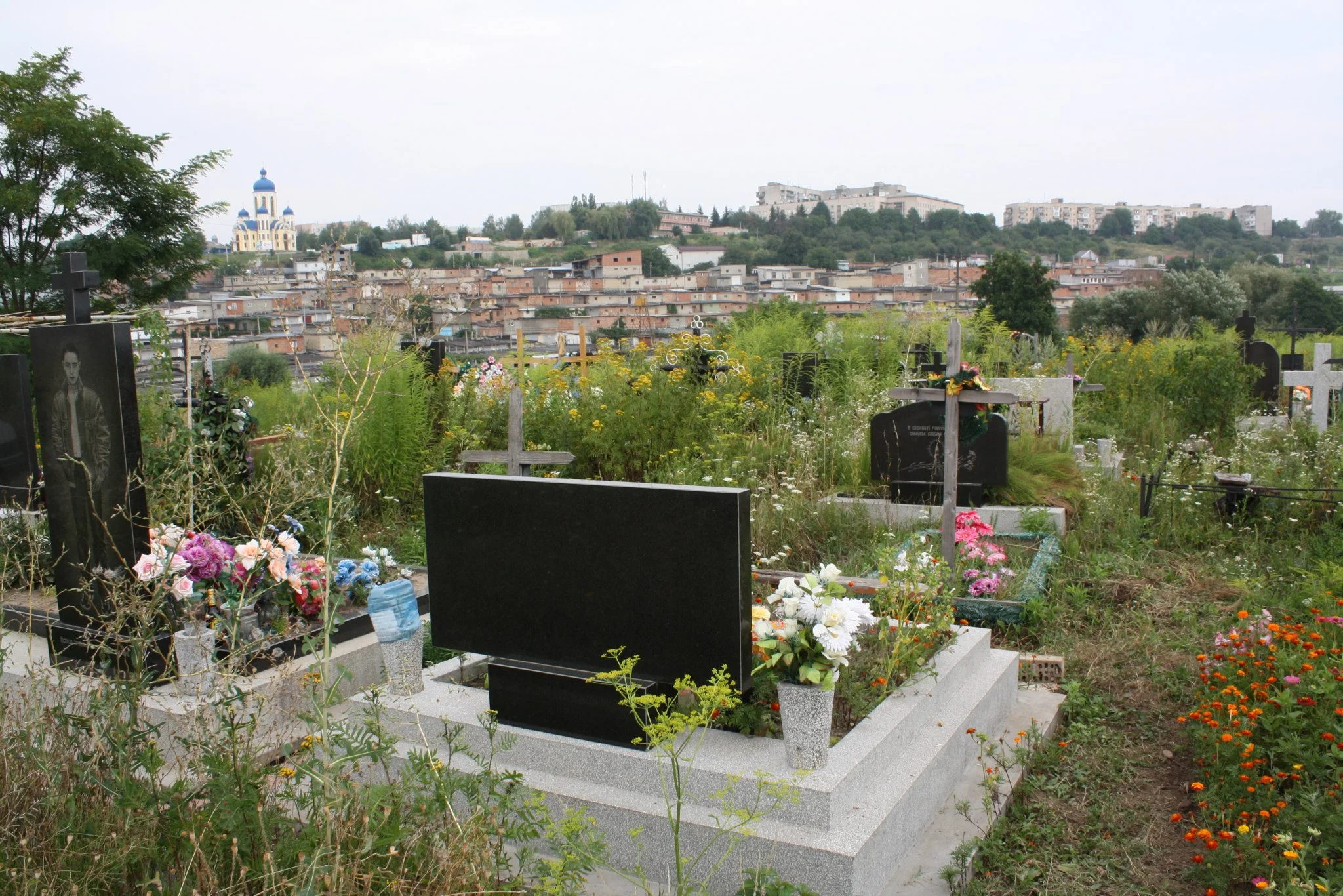 The story of Jesus showing humility by allowing His friend to die