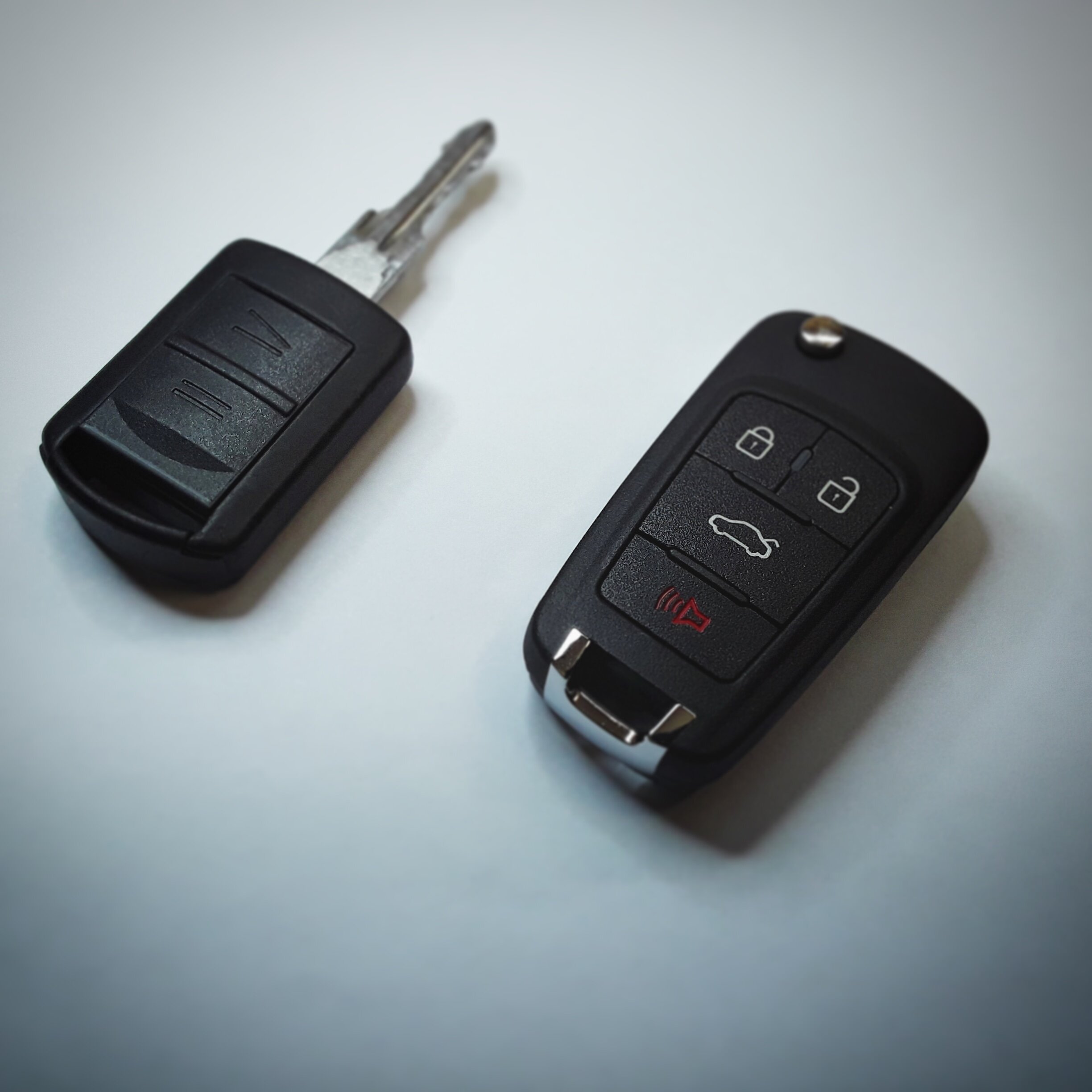 2012 + Opel Combo Remote Key for Vauxhall FREE KEY CUTTING