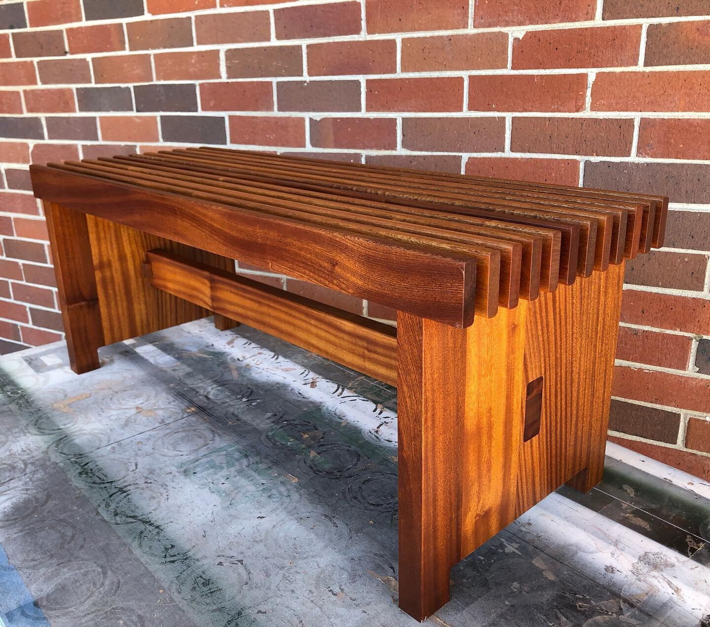 That&rsquo;s a wrap on these custom sapele slat benches. Can&rsquo;t wait to see them in their new home soon. 
.
.
#meadorsmillwork #meadorsinc #meadorscabinetryandmillwork #buildingcharleston #repitition #woodworkingwoman #customwoodwork #millwork #