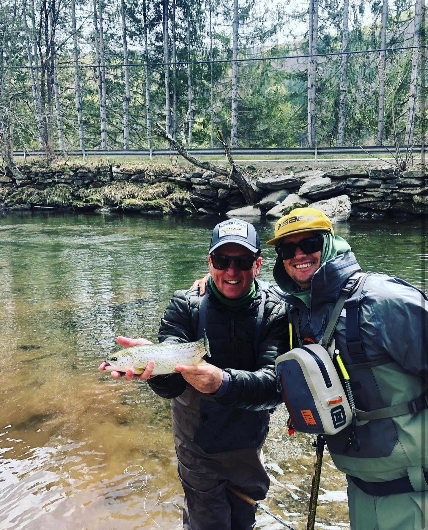Get hooked on fishing with lessons from the @the_catskill_angler 🎣 

#beaverkillriver #flyfishing #catskillsny