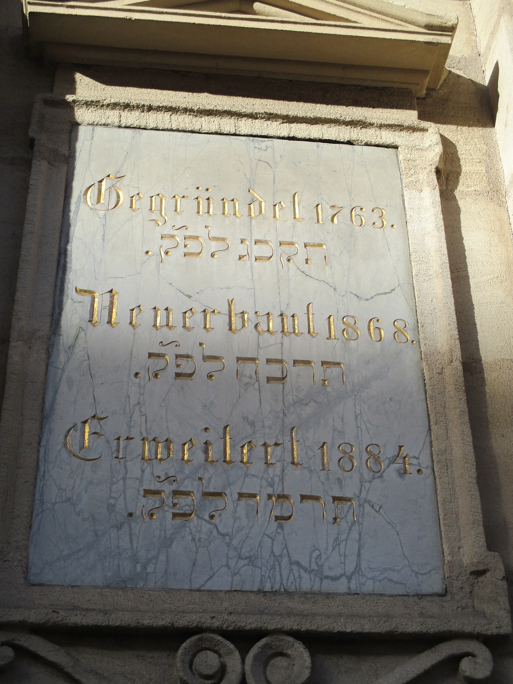 Marmor-Gedenktafel Hallemannstr 2aKlein.jpg