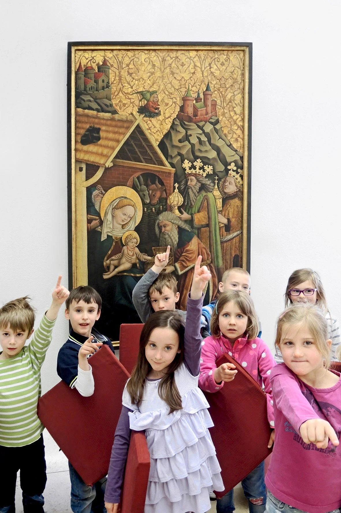 Kinder bei einer Führung im GNM. Foto: Kunst- und Kulturpädagogisches Zentrum der Museen in Nürnberg