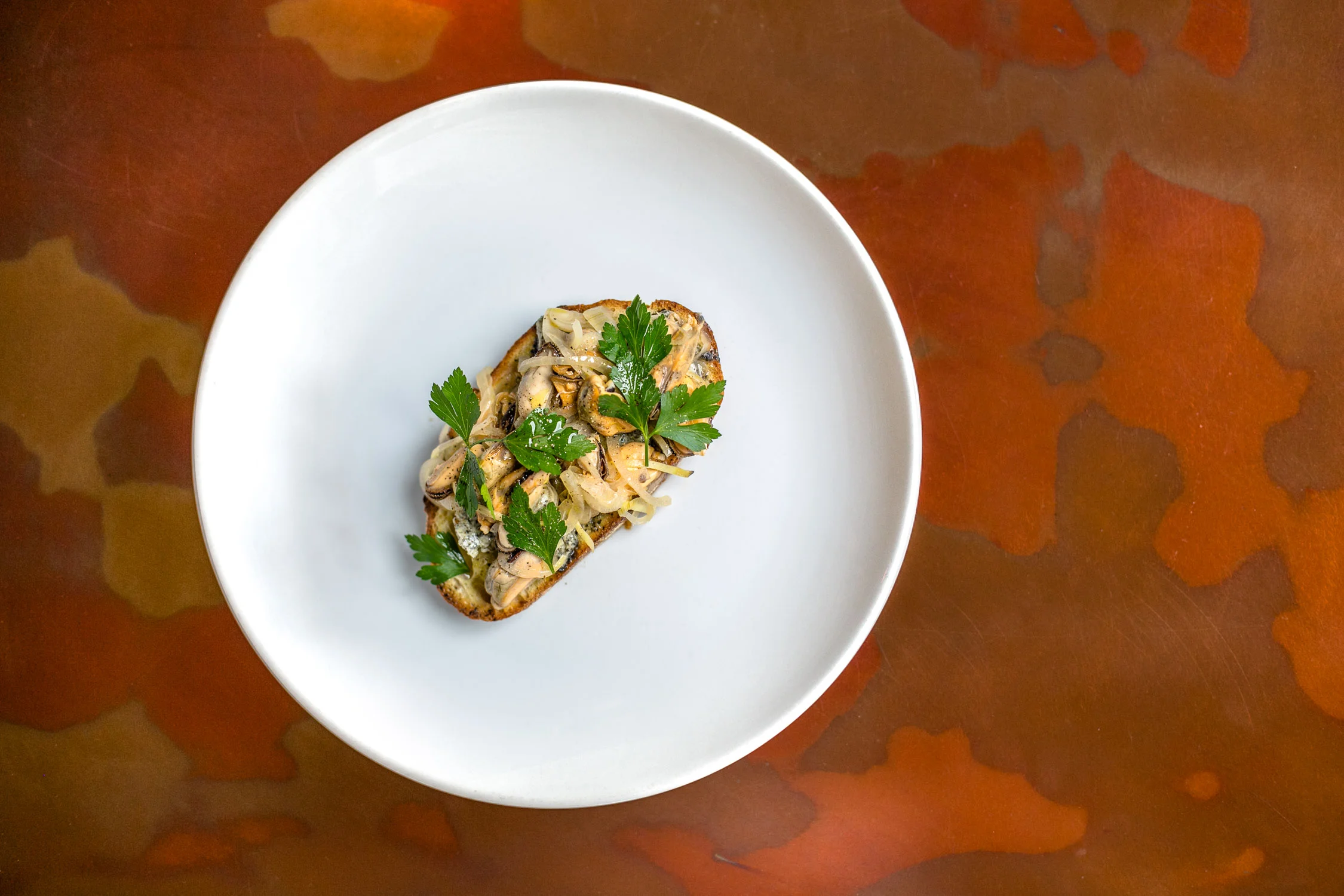 8Arm-Mussels-on-Toast-Erik-Meadows