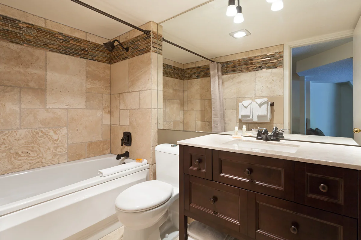 G35-Bath-1.jpg