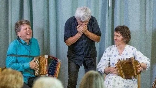 Musikapéro mit Urtönig