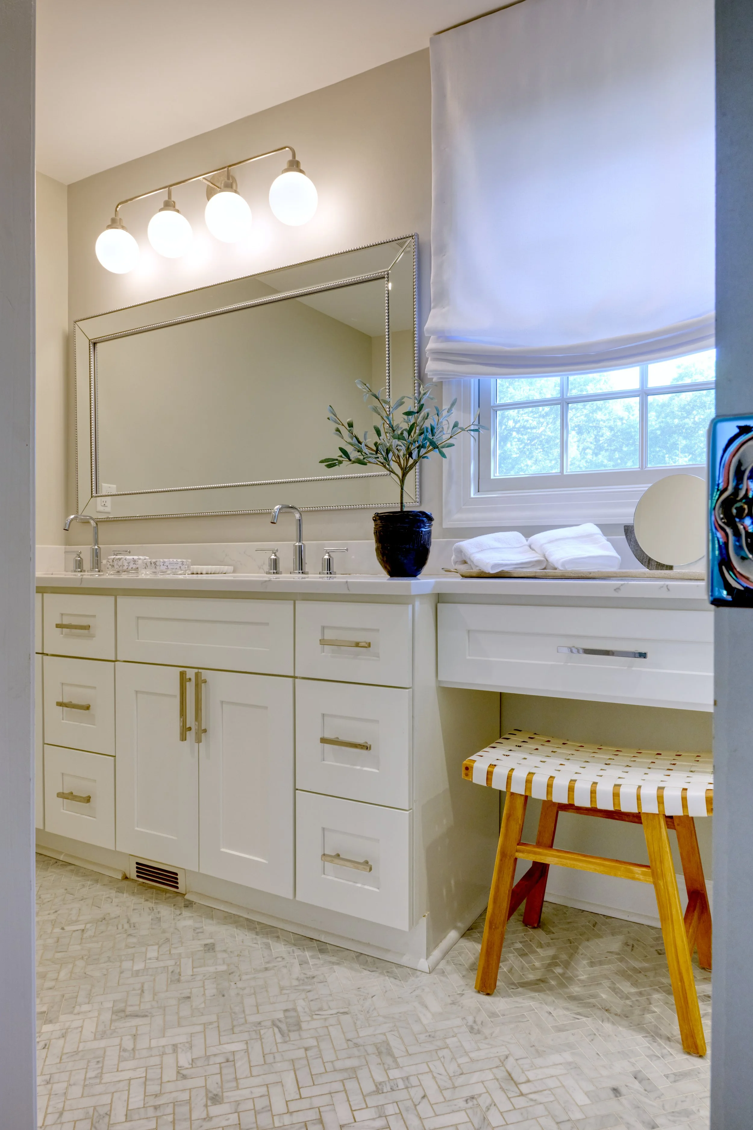 Bathroom1.jpg