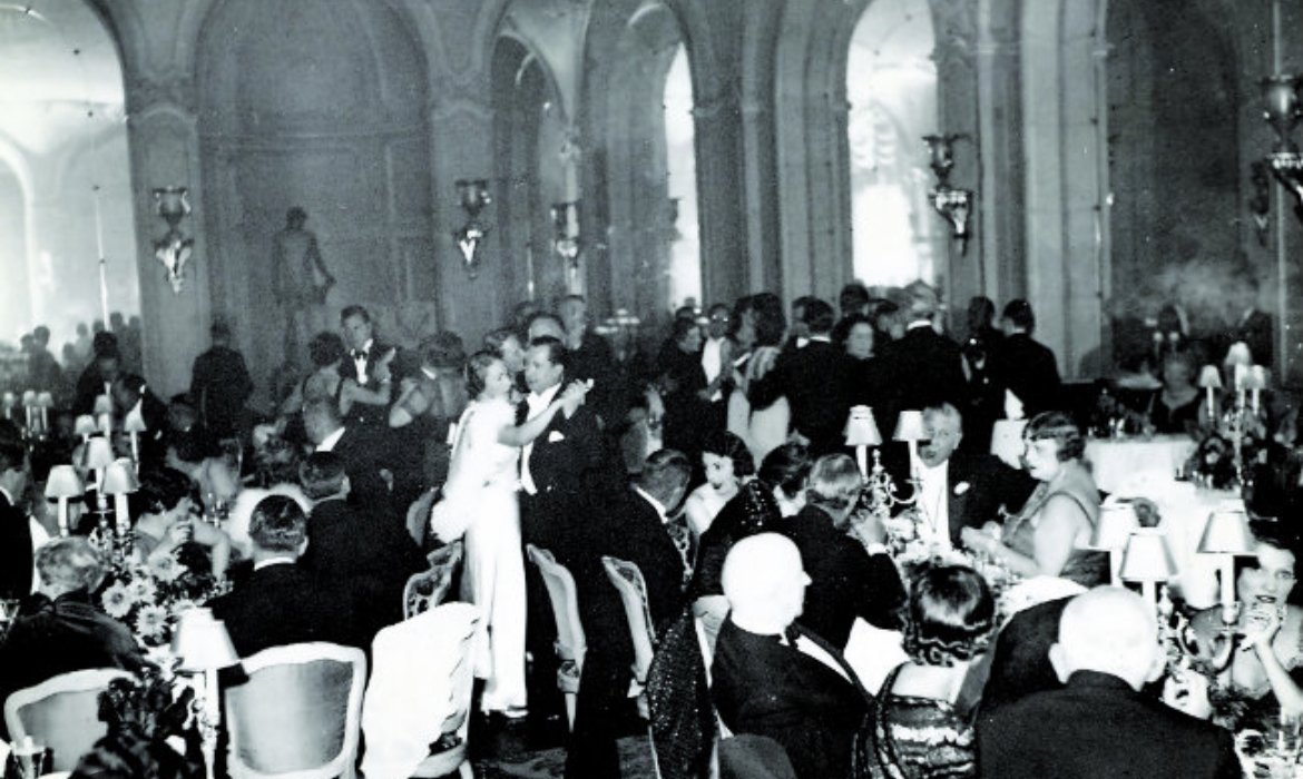 illuminations ritz dining room 1930s.jpg
