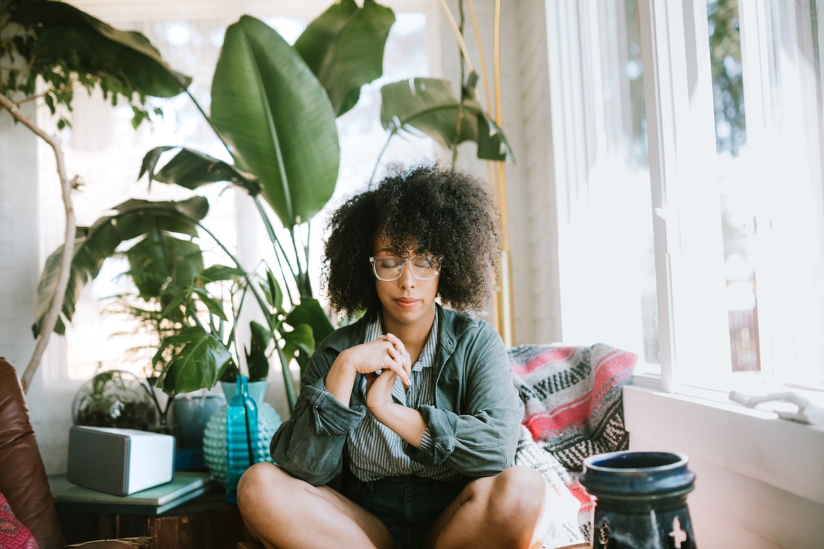 What Actually Happens to Your Body When You Meditate | Domino