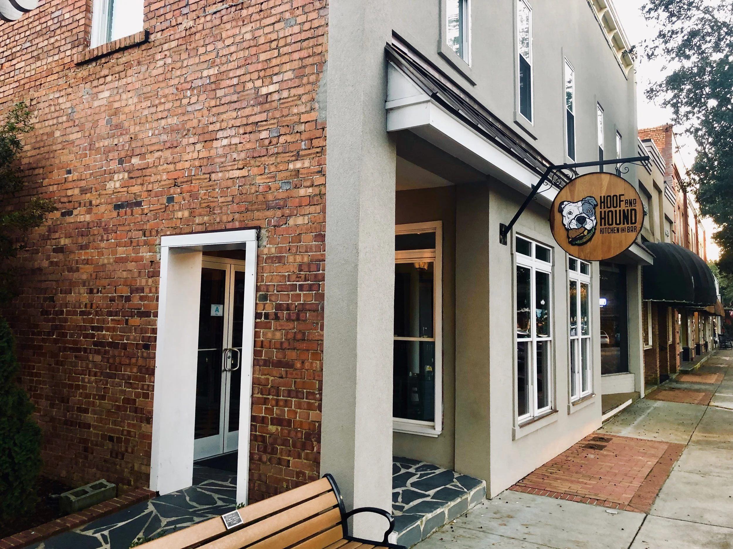 Hoof and Hound Hartsville