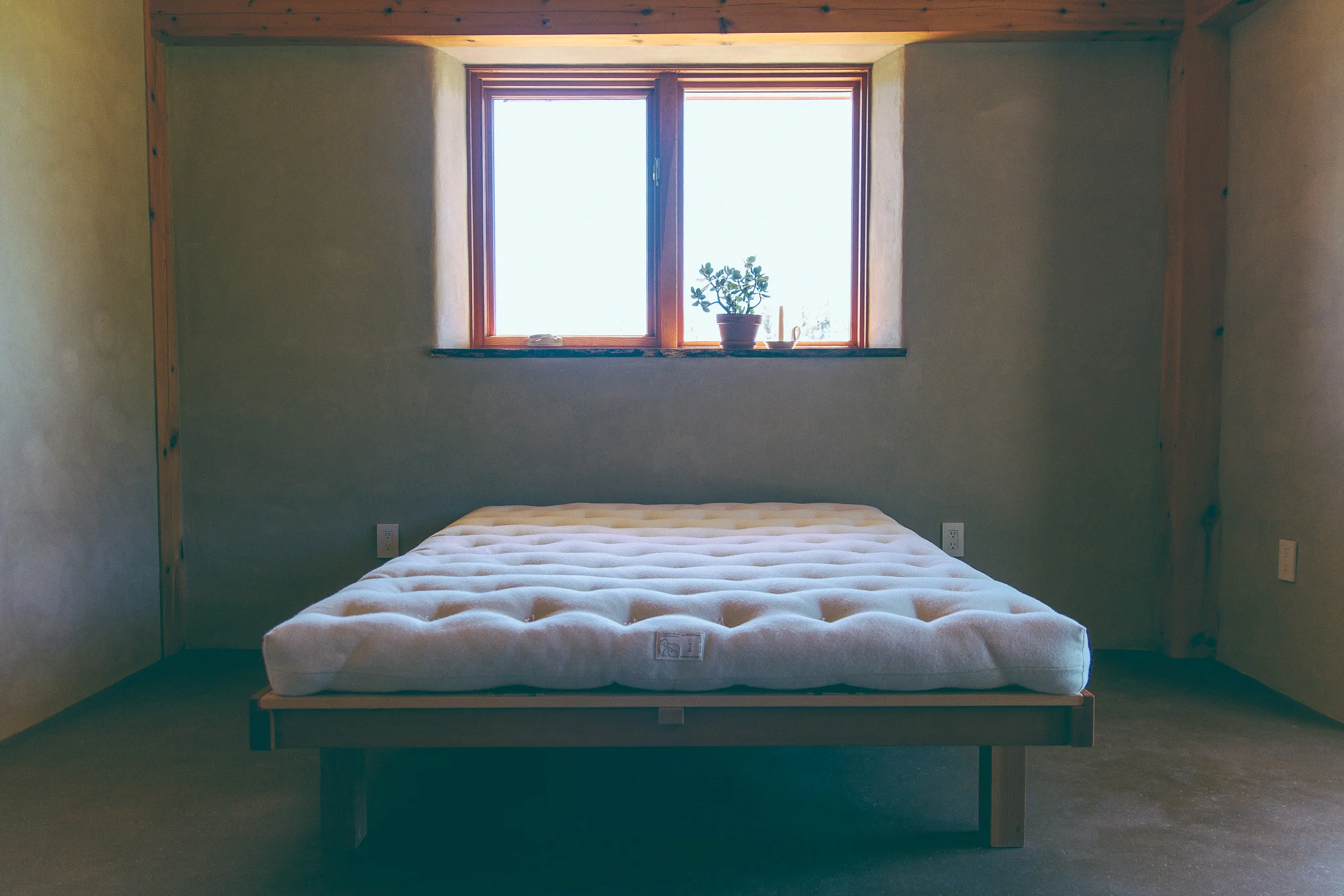 Mattress and window .jpg