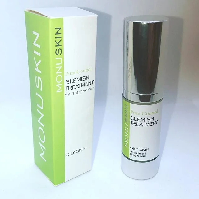 This is one of my favourite products. 😍

This Blemish Treatment is the perfect product for those suffering with excess shine, congested pores and persistent breakouts. It tackles these concerns head on to leave skin feeling calm, comforted and refre