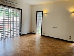 4-Bedroom Flat Centre Heights