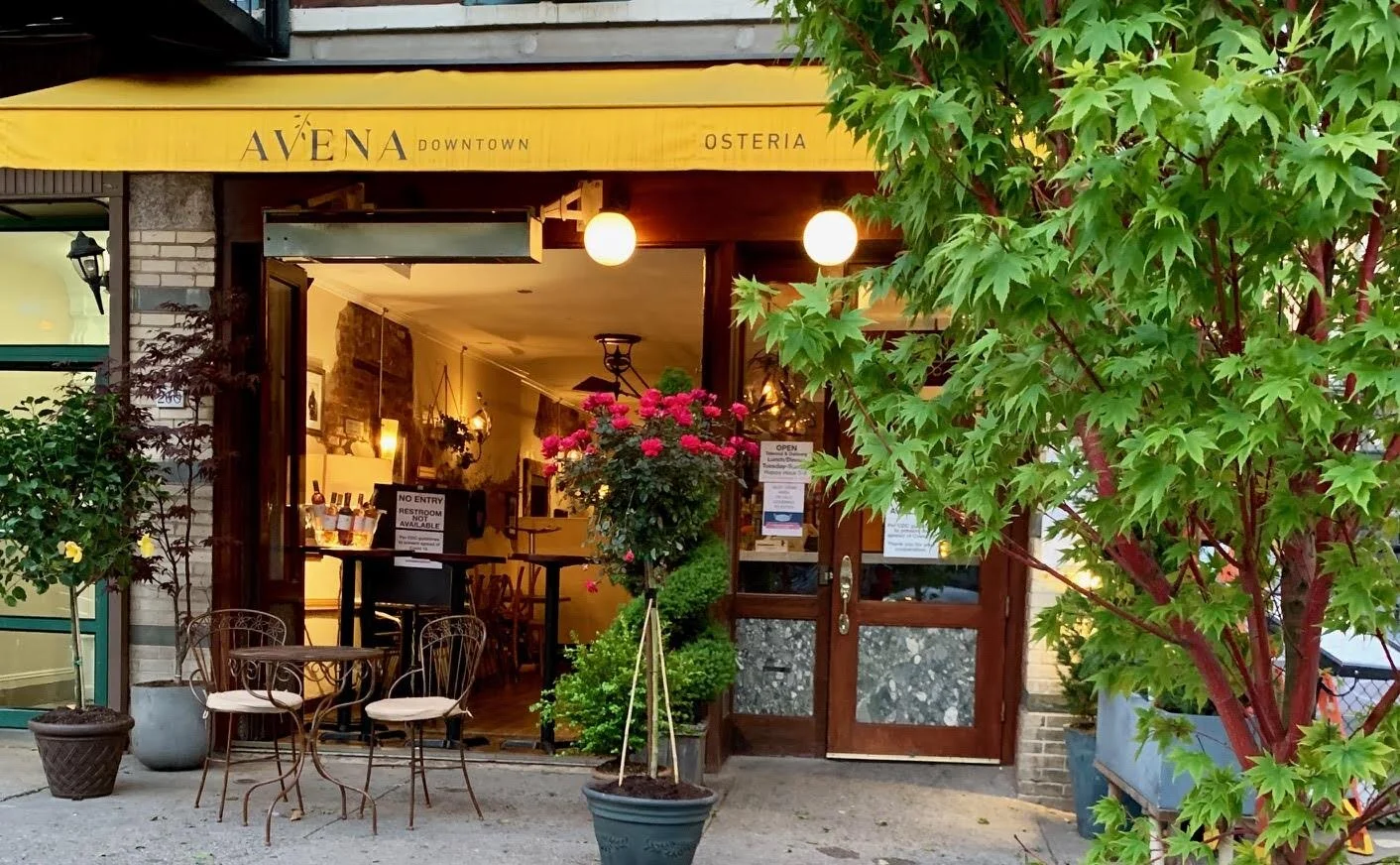 Valentine risky bet Avena Downtown