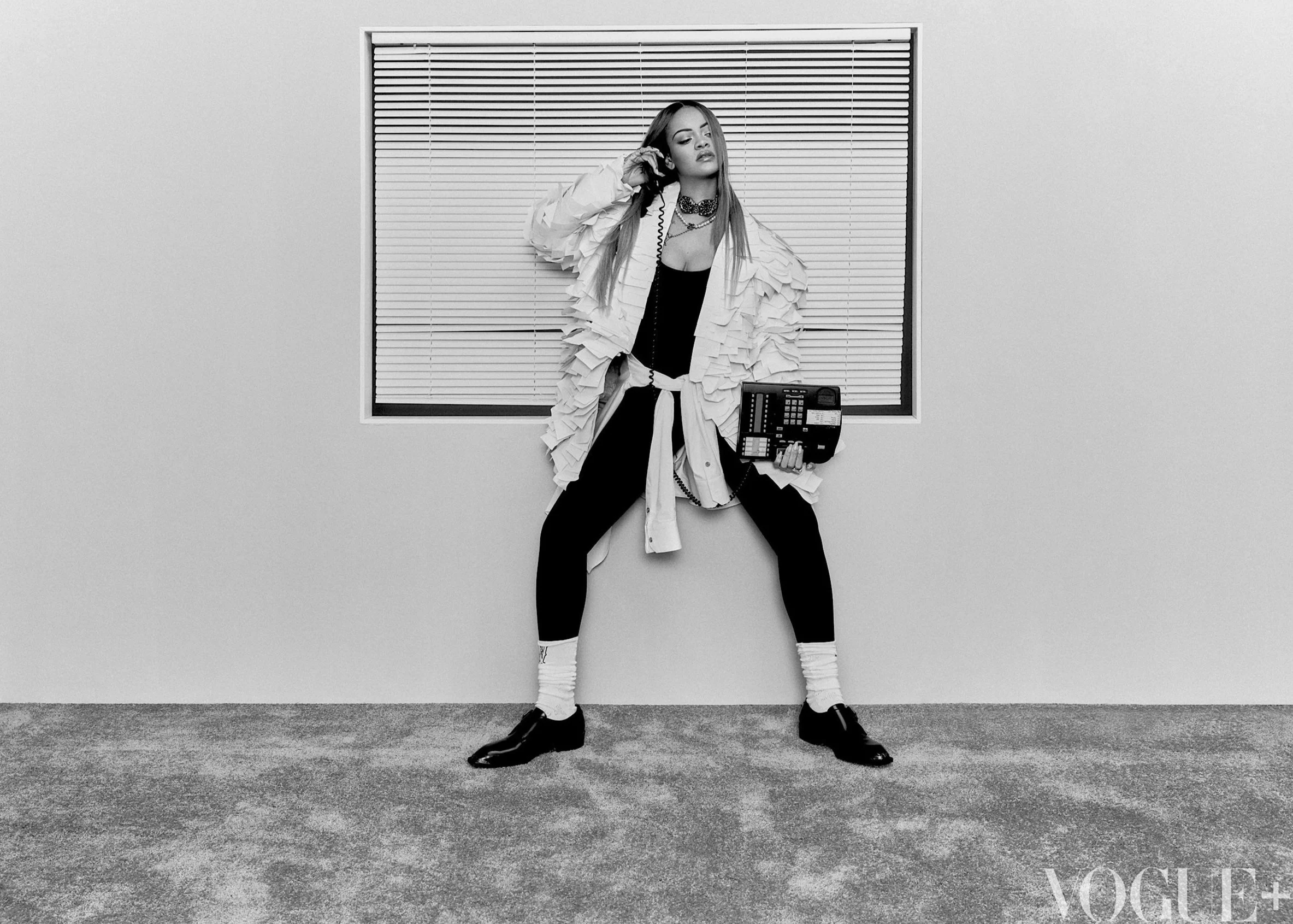 Rihanna-in-Vogue-China-April-2024-by-Hailun-Ma-6.jpg