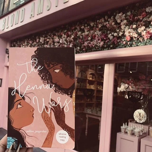THE HENNA WARS by @dibs_j is out today! I read this incredible book over a year ago and it is one of the best books I have ever read. Queer girls of colour, unicorn onesies, and a happy ever after! 💞 you can get a copy from the link in my bio!