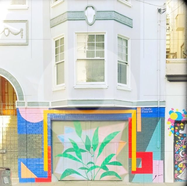 There's nothing better then taking an afternoon walk in the city and finding beautiful art! @michellefleck thank you for providing such beautiful eye candy in #sanfrancisco .
.
.
.
.
#letsbechingoos #letsbefriends #sidewalkart  #colorful  #colorinspo