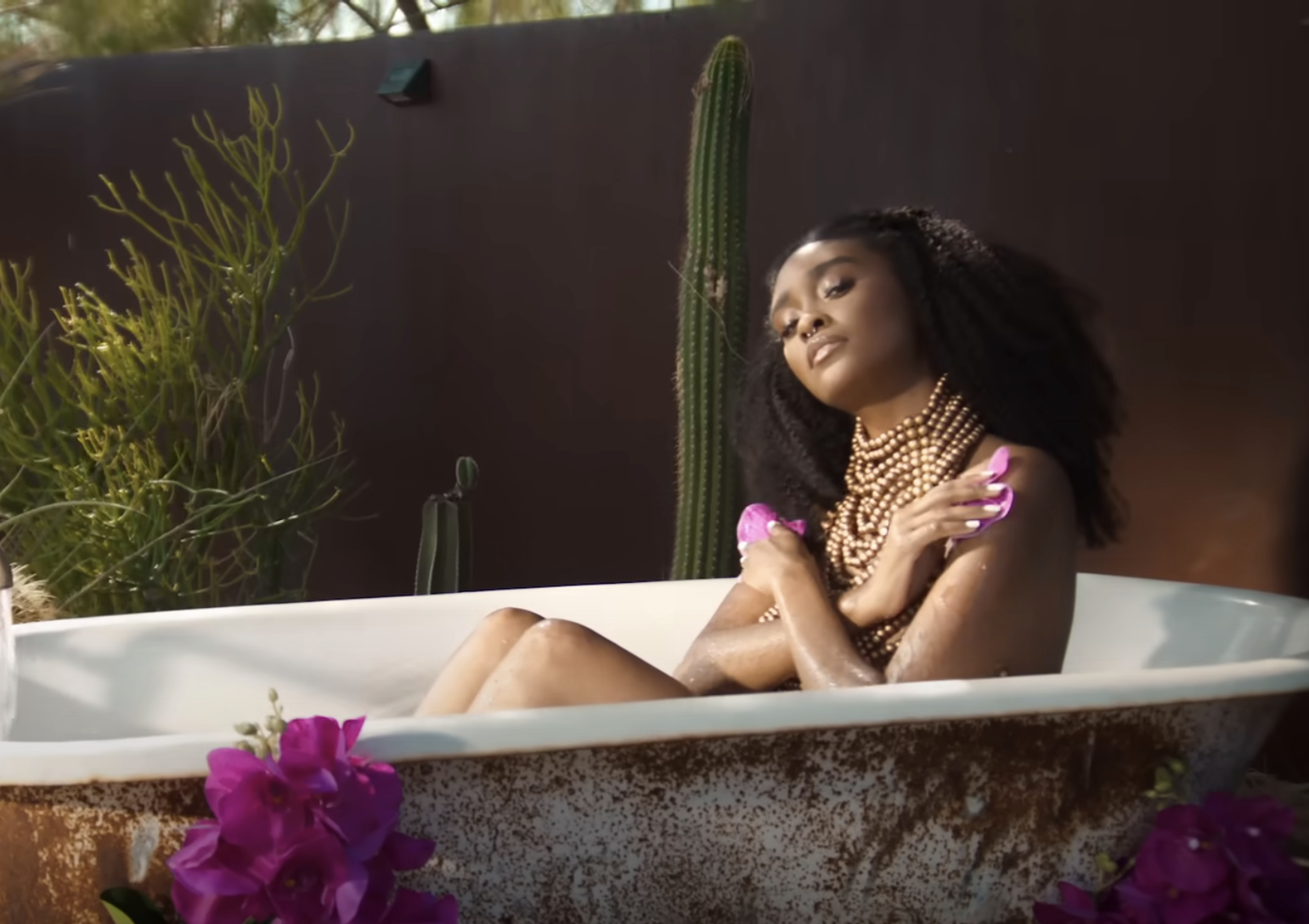 Reekado Banks - Rora (Music video)