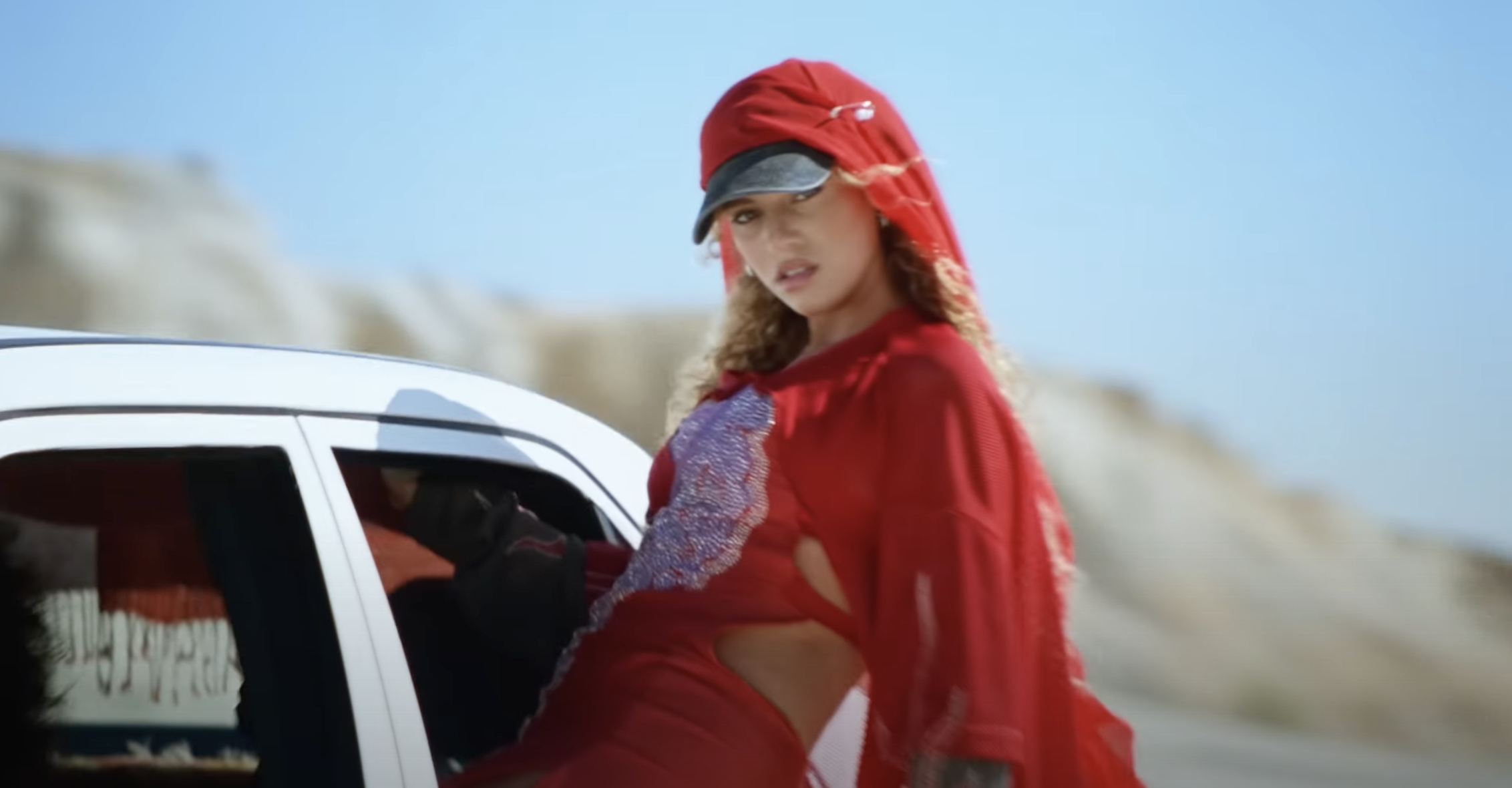 Elyanna - Ganeni (Music Video)