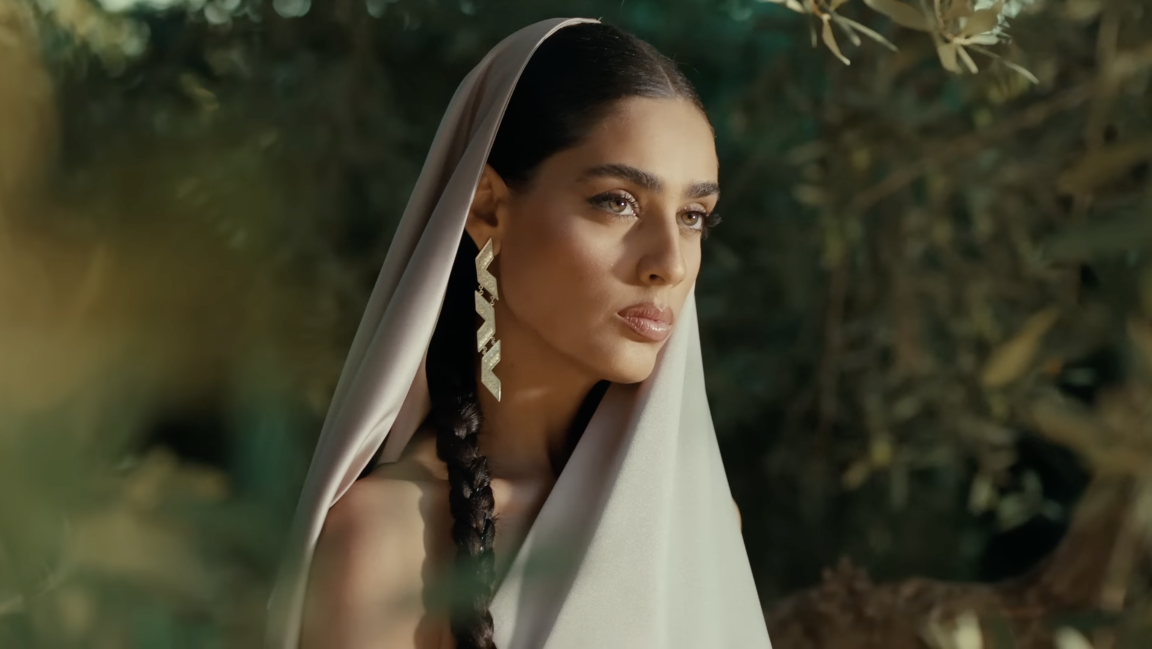 Zeyne - 7arrir 3aqlak / Asli Ana | زين - حرر عقلك / اصلي انا  (Music Video)