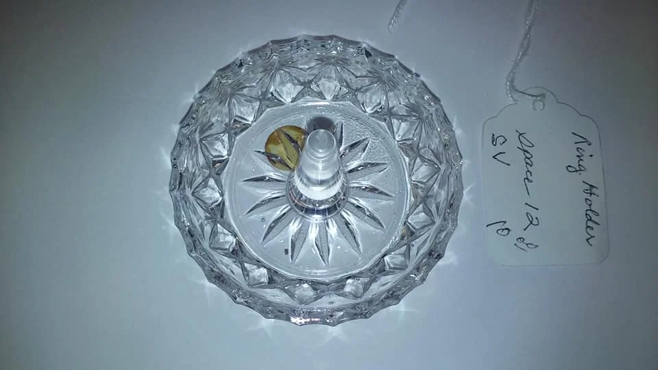 ring holder.jpg