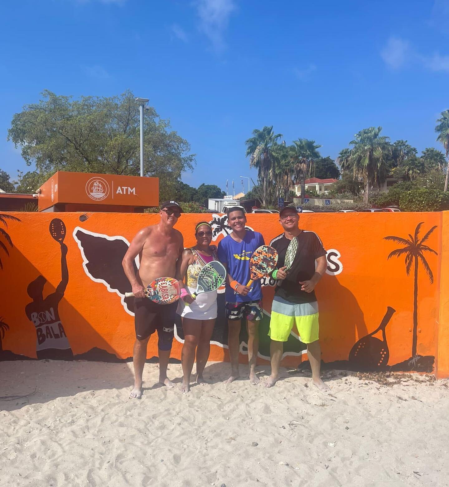 Thank you all for joining us last Monday for our annual Easter Tournament 🐣!!! Manuel &amp; Alex won the final against Maria and Coach Manuel, great job 👏! #beachtennis #beachtennislovers #janthielbeach #curacao #easter #tournament #sport #funinthe