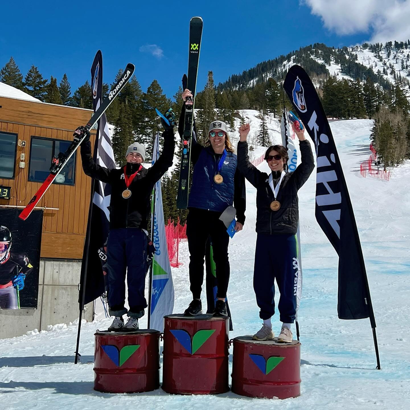 ⛷️ Only the @kuhl @sbsef Snow Cup could pull me out of retirement! This old man had a blast racing the past few days with some fast athletes! I may be a few decades late, but I got the Snow Cup W with my kiddos cheering me on! Huge thanks to my @sbse