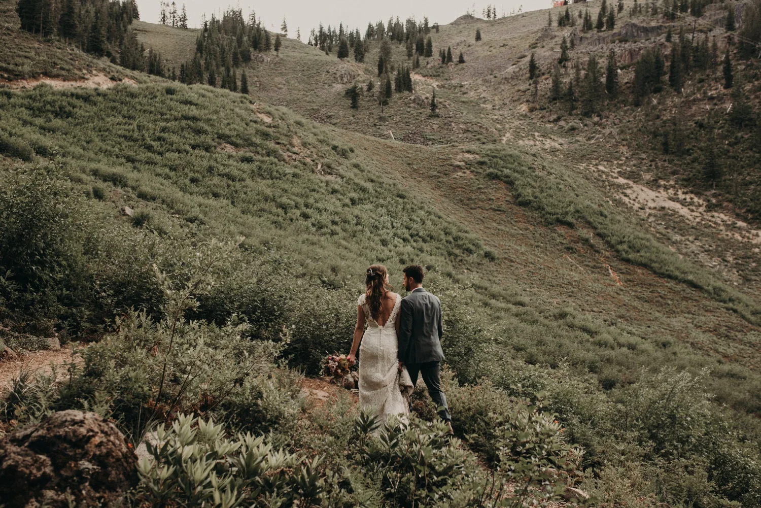 Olivia_Kyle_Mt_Hood_Wedding_0298.jpg