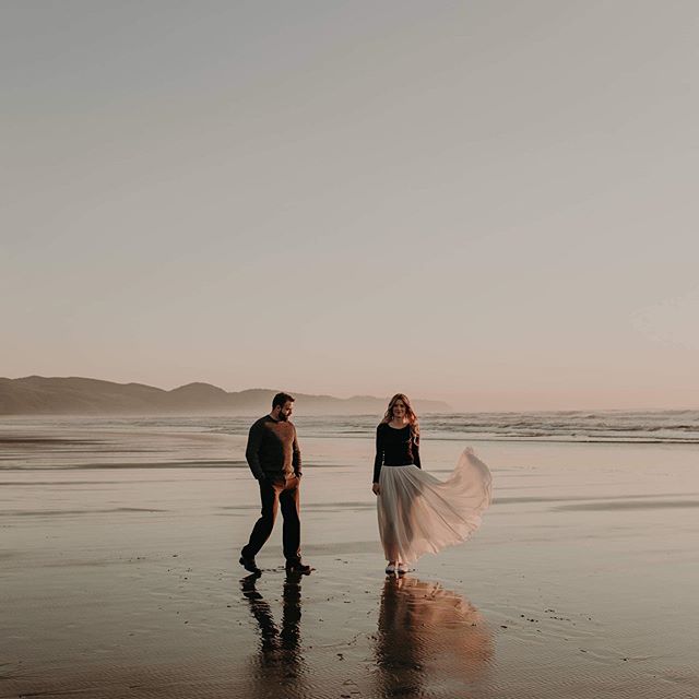 Fact : the Oregon Coast is better in the winter.
.
.
.
.
#pnwedding #justalittleloveinspo #elopementlove #elopementcollective #WeddingDayReady #newzealandbride #swissalpselopement #theweddingpic #wedphotoinspiration #weddingphotoinspiration #theweddi