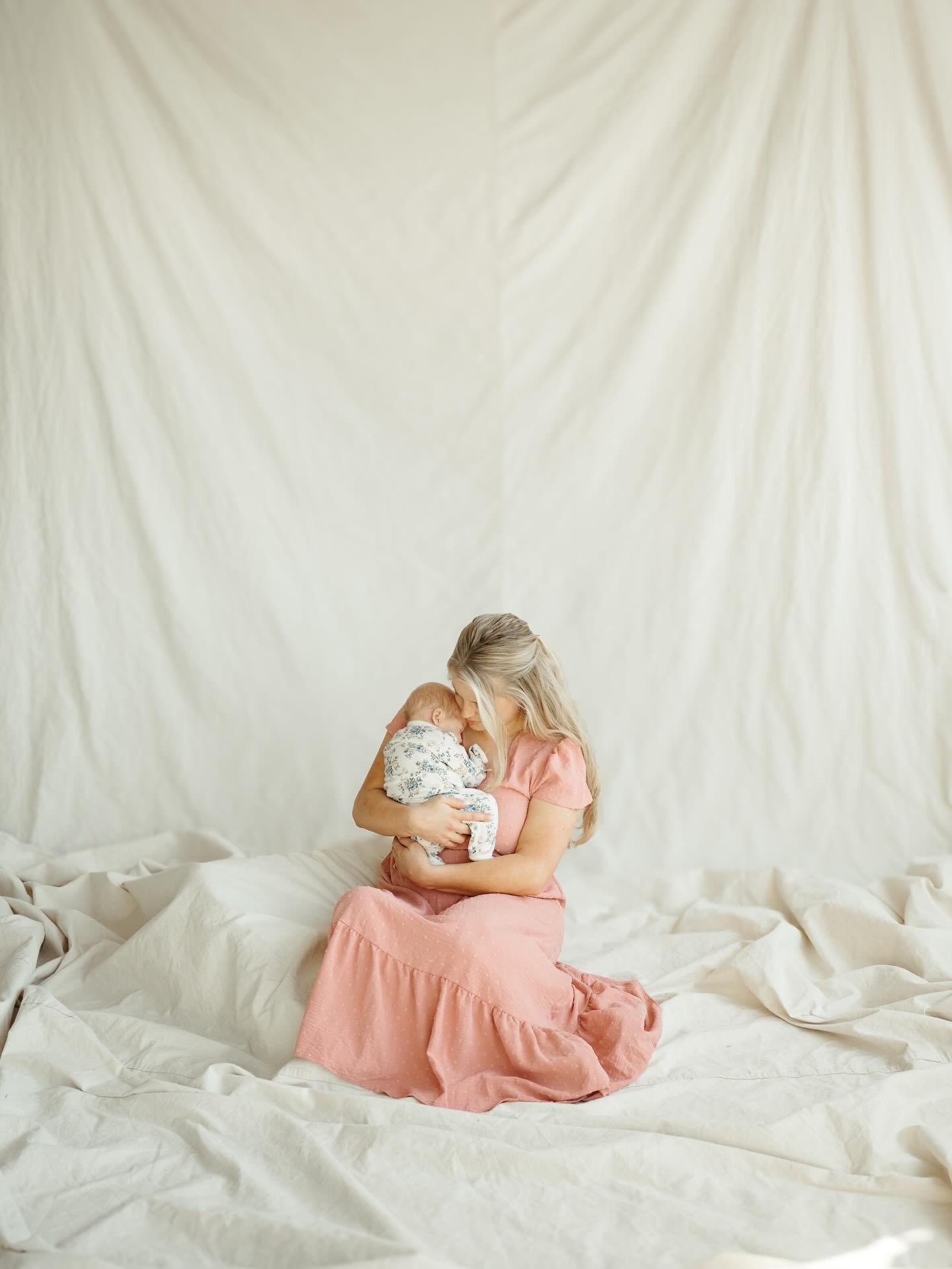 We are almost halfway through the year and I&rsquo;m not even sad about that. 
The majority of my clients have been mothers to be - newborns - and families. And I&rsquo;m here for all of it.

Love you all- thankful for being apart of your growing fam