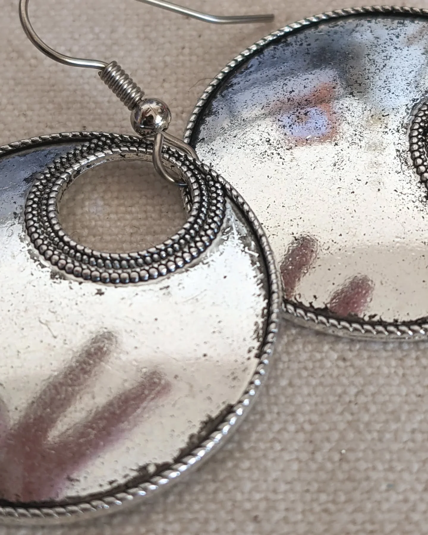 Throwback to the Saints and Steel earrings 😌✨