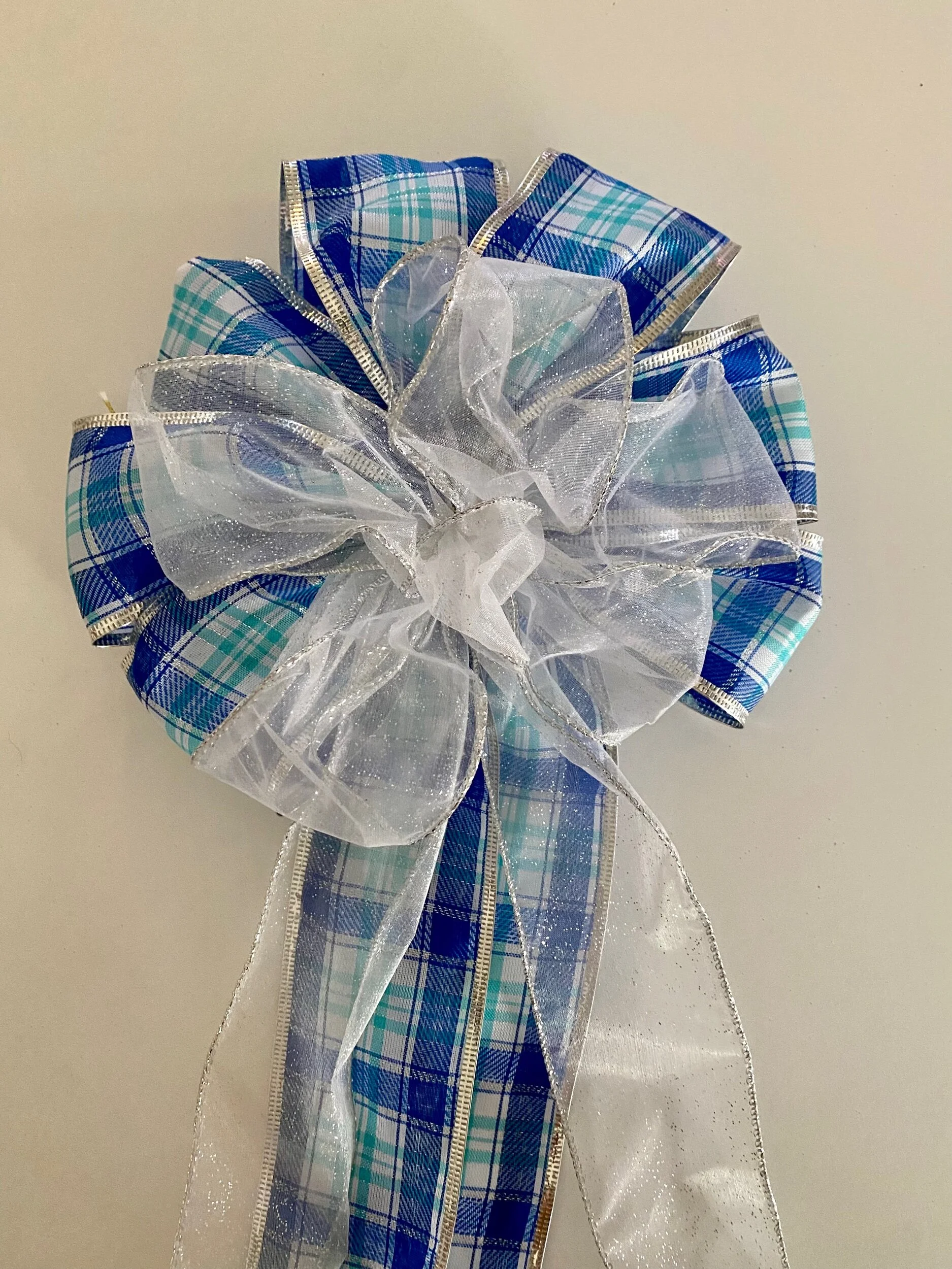 F7195C63-7603-4E10-A70A-6E0B89250241