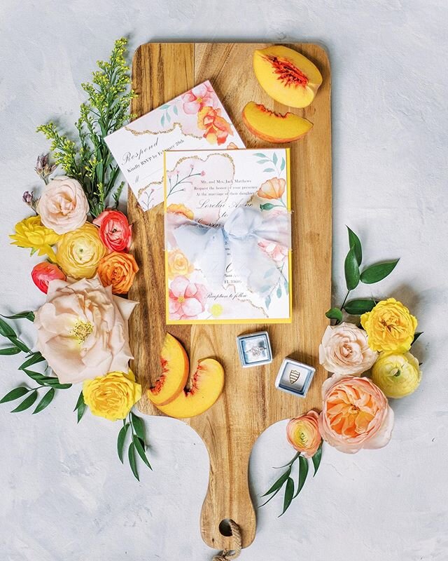 ✨Published Again✨ 
Please head over to @marrymetampabay to check out their blog post on this gorgeous collaboration of talented vendors!! Definitely one of my favorite styled shoots yet! 🍑 Planning/coordination: 
@kellykennedyweddingsandevents &amp;