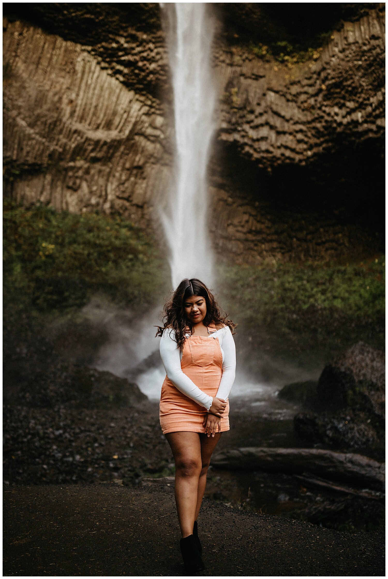  Waterfall senior pictures in Oregon 