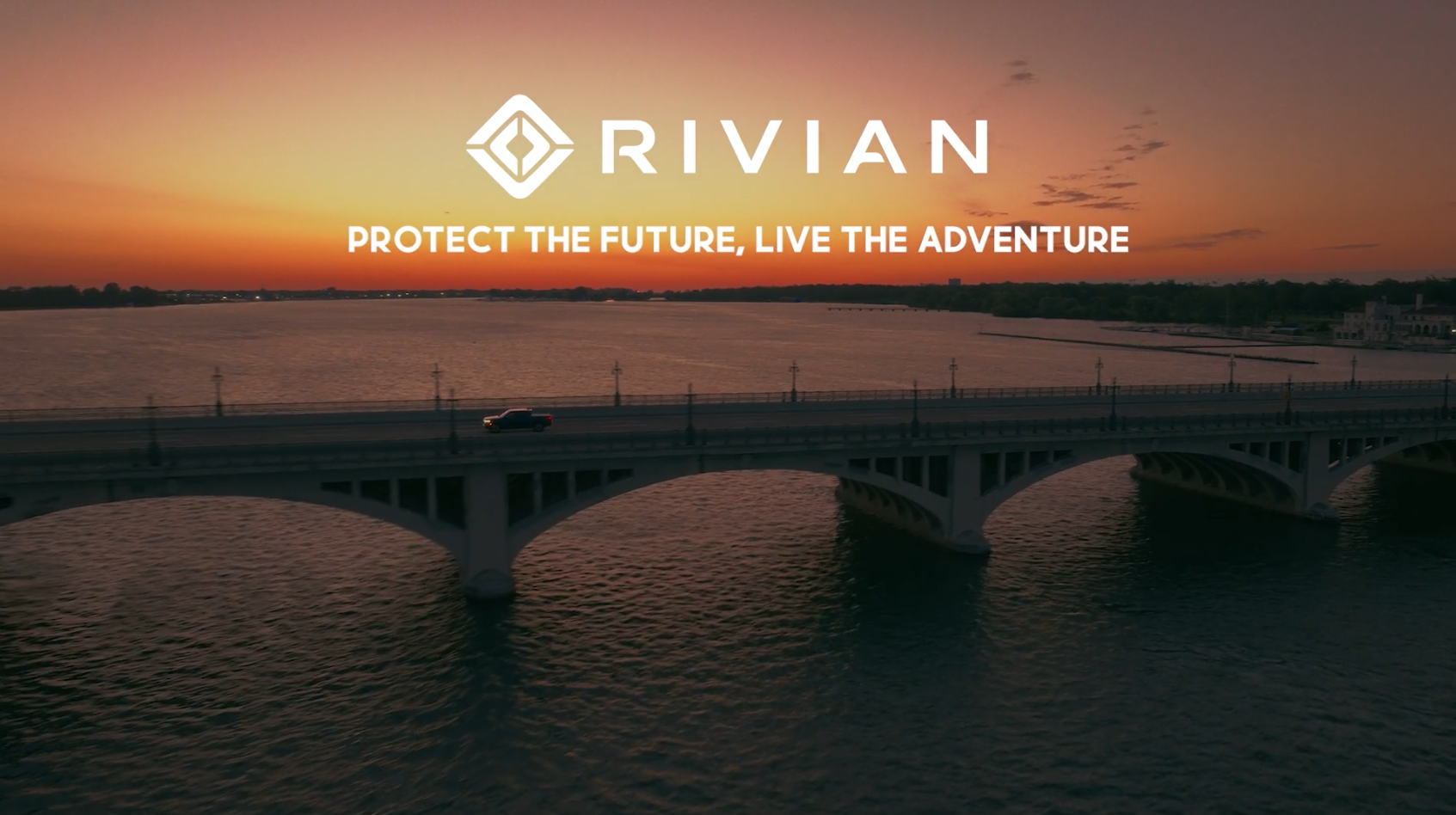 RIVIAN SPEC COMMERCIAL