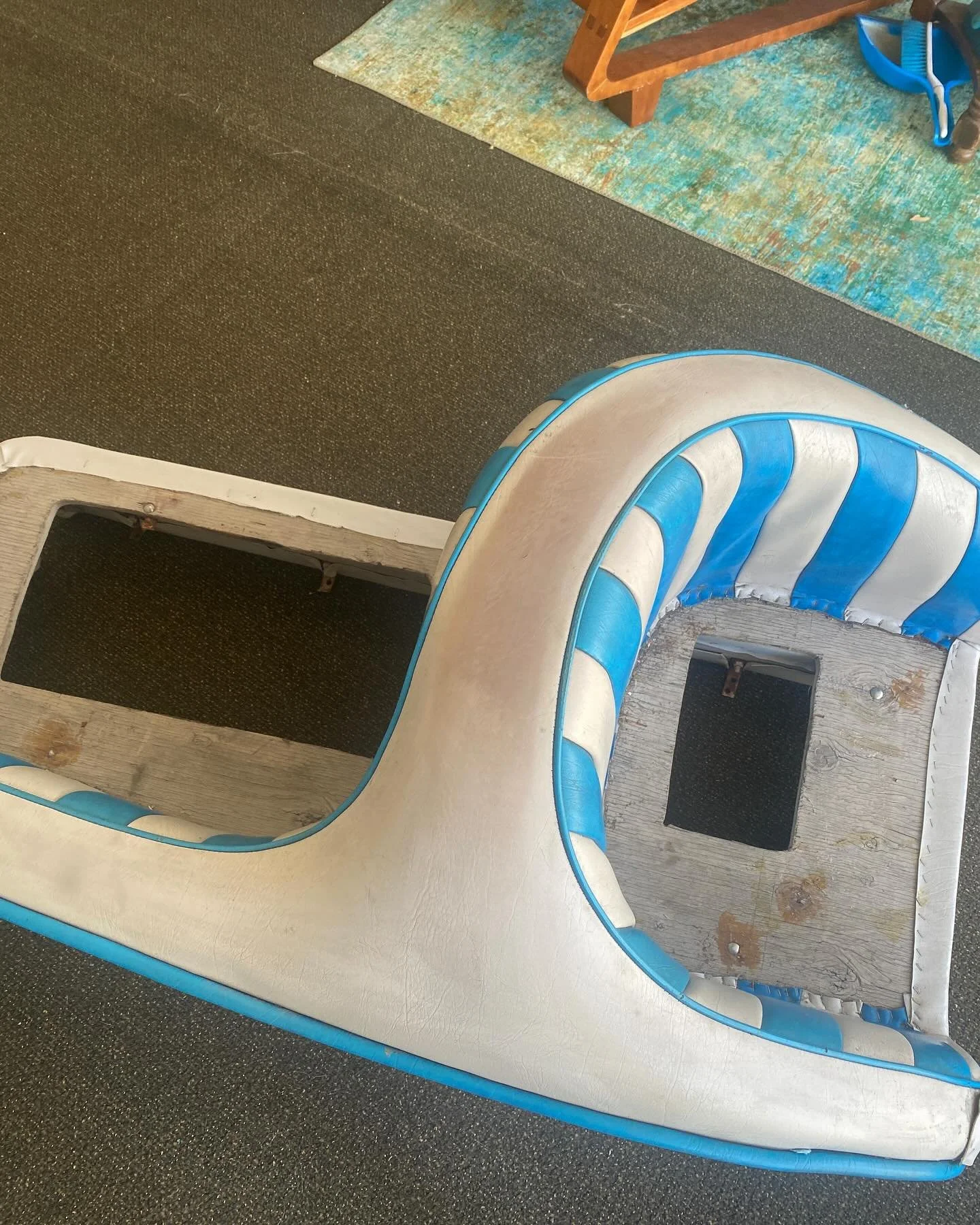 Band and side panel replacement for my customers jet boat!!! 
&bull;&bull;&bull;
#etchstudios #pinole #bayarea #upholster #jetboat #oldschool #upholstery #sew #repair