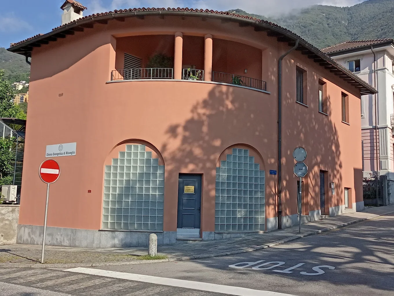 INSEGNAMENTO DURANTE IL CULTO