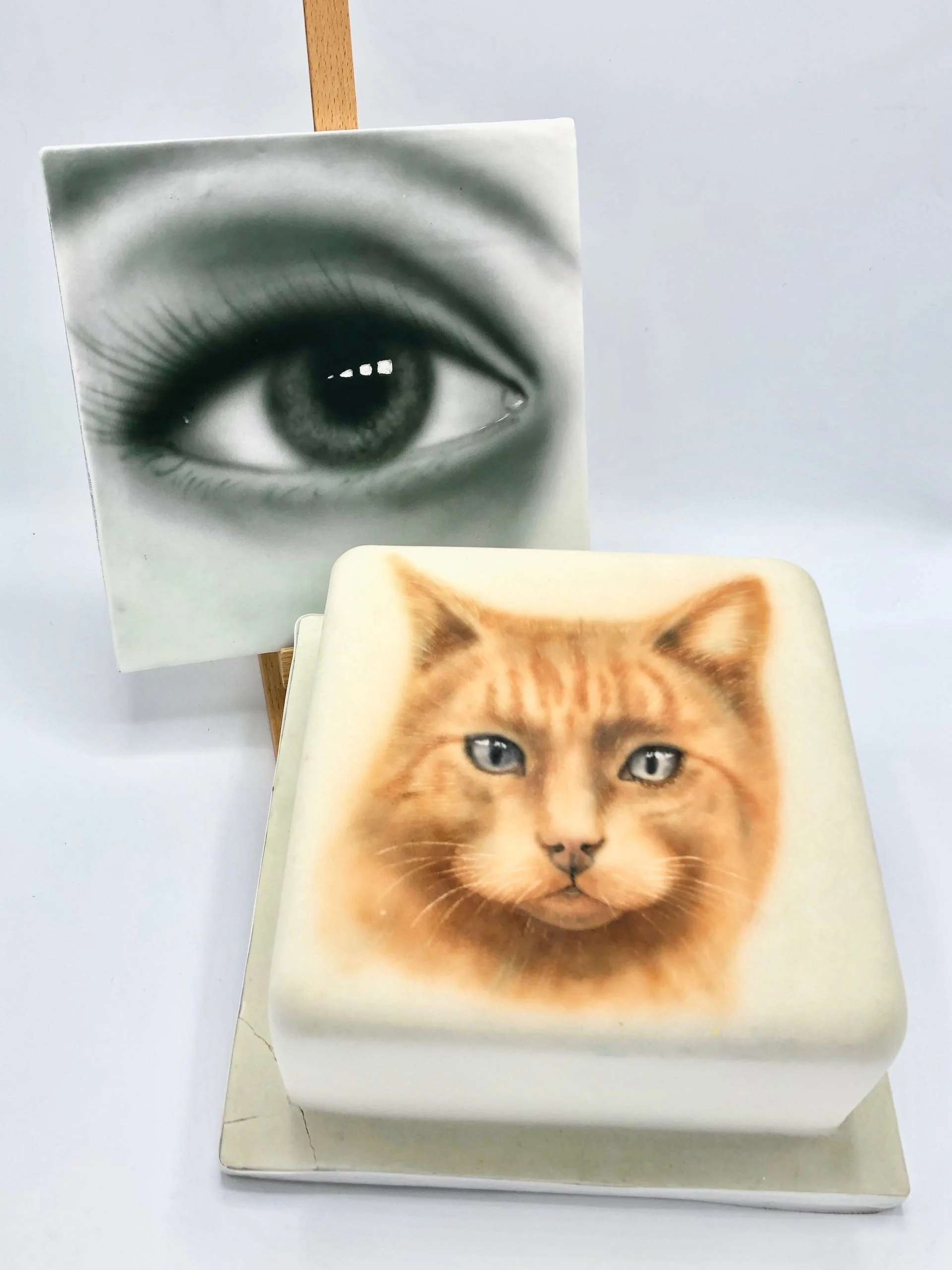 Airbrushed-cake-and-eye.jpeg