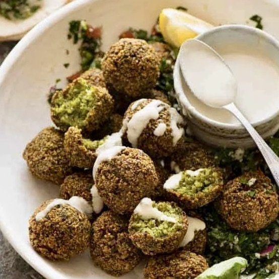 (t) Falafel with Creamy Lemon-Garlic Sauce