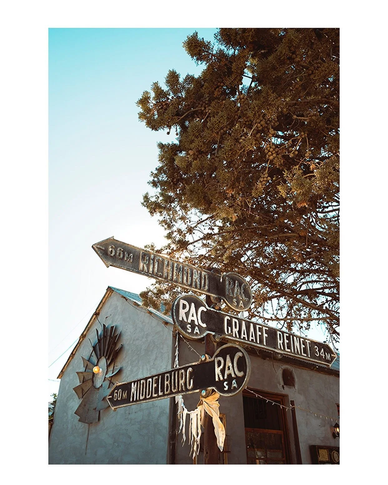 Planning another winter Roadtrip through the Karoo. 
.
Nothing quite like the expanse of that piercing big blue sky... acres of yellow dried grass... the dessert chill in the morning ... hospitality like none other ... and small towns with enough cha