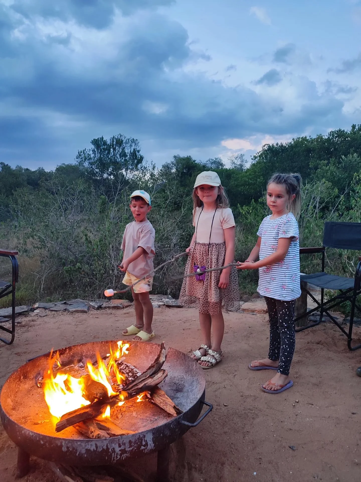 It's marshmallow time 🔥! As every parent knows, marshmallows just before bed are ALWAYS a good idea 😉, and these three little ones were happy to finish their day on safari by the fire pit filling up on these yummy treats. 

It's almost the beginnin