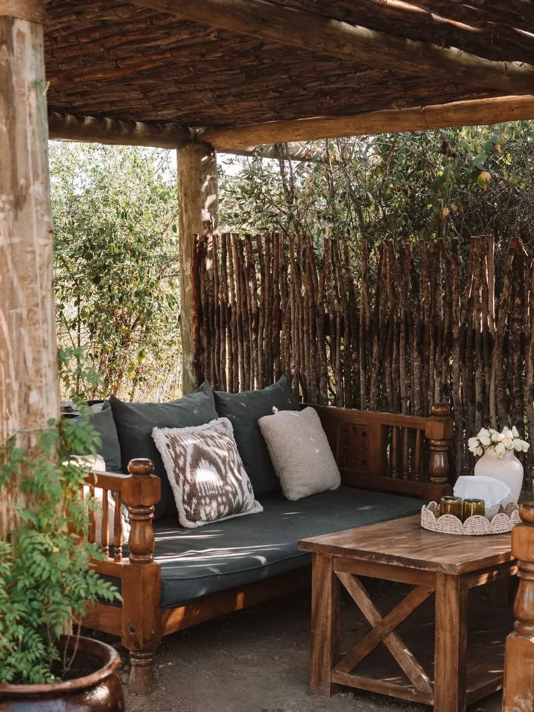 We are feeling snappy happy 📸 about the new photos taken by @sophietyersadventures of our tents, the new family tent and our new welcome area. 

It's been quite a while since we had the bedroom tents photographed and it's amazing to see how they hav