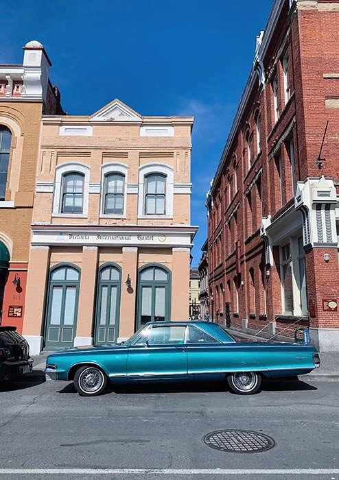  We stayed in Victoria, the capital of British Columbia, which sits on the southern end of Vancouver Island. There are Insta-worthy sights everywhere you look, from yellow water taxis on the harbour to grand historic buildings. We visited in spring w