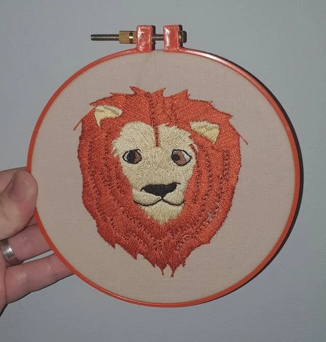 It's our wedding anniversary today. Sara surprised me with THIS! She made it herself and it's probably my favourite thing ever 😭😭😭