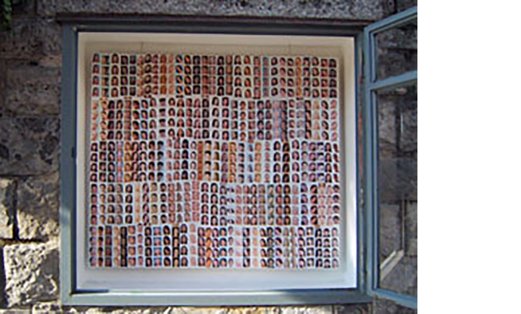   Photomaton (2005) Loïc Martin   Inkjet print on photo paper, mdf, glue. Variable size installation (48,8 x 49,6 x 0,4 inches / 124 x 126 x 1 cm) 