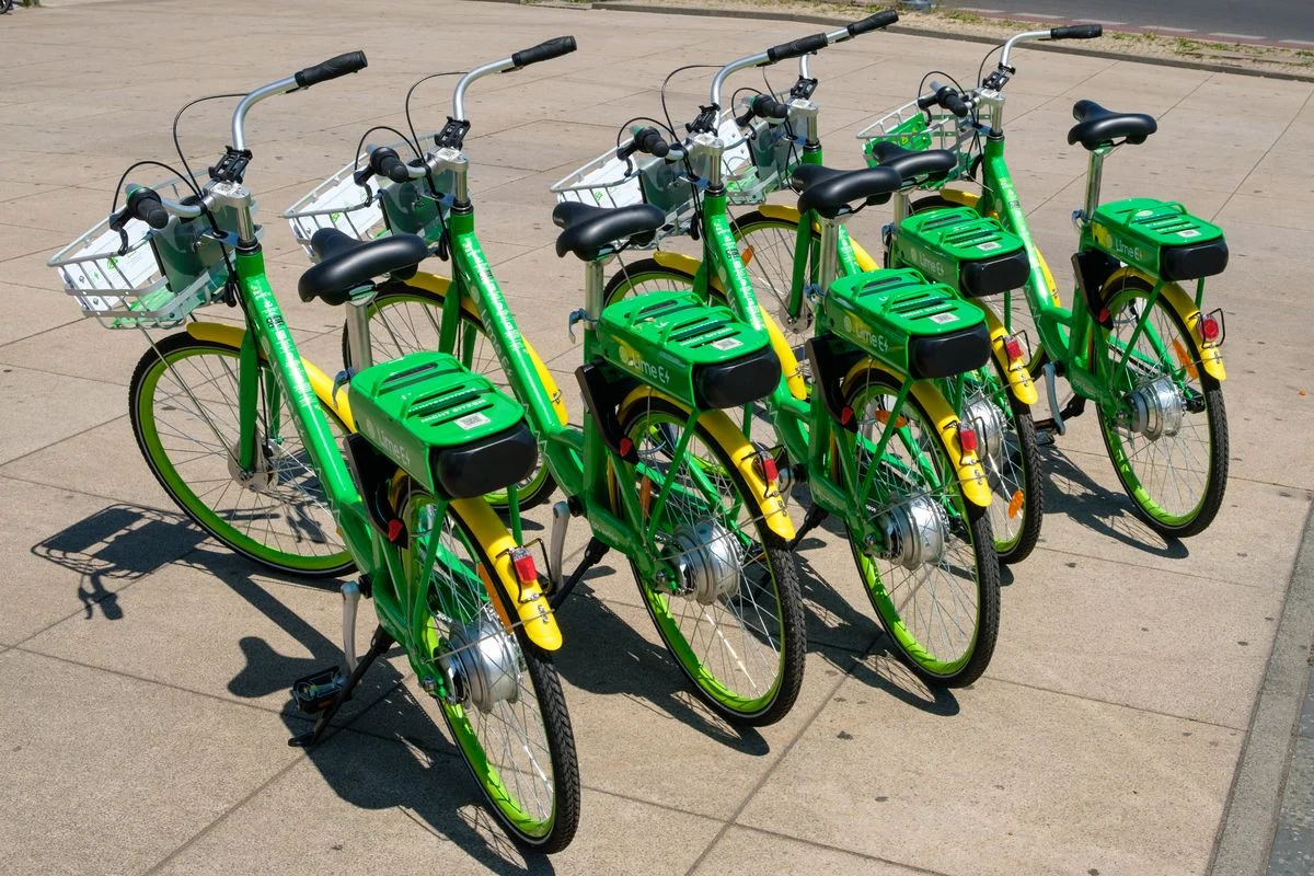 LimeBikes. Source: Curbed Boston