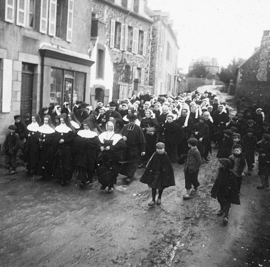 expulsion religieuses.jpg