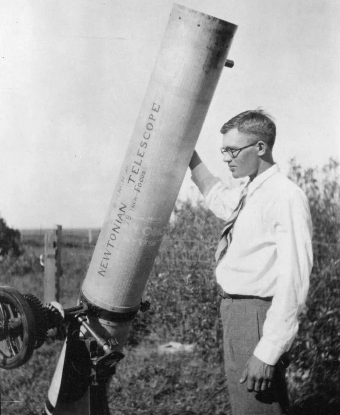 clyde-tombaugh-1170x1427.jpg