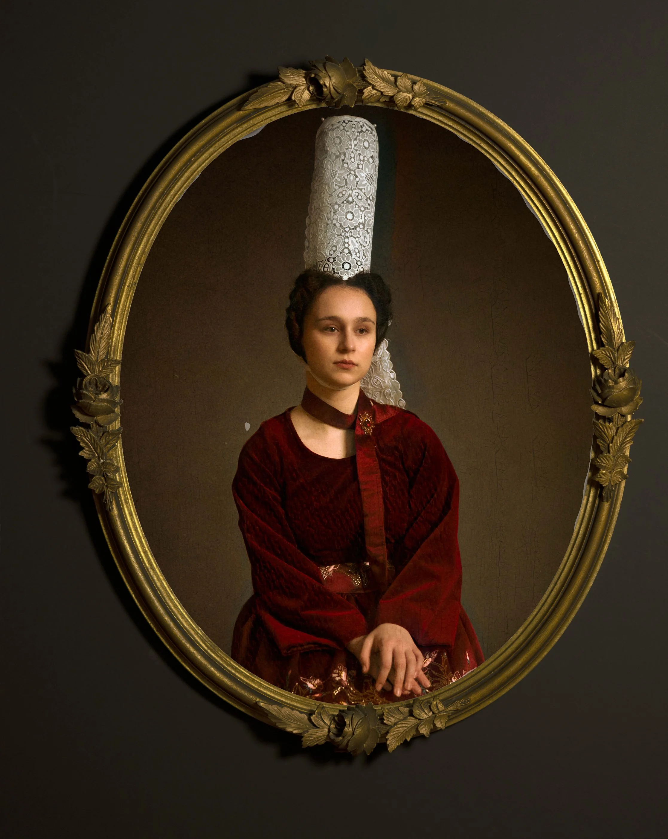 Camille assise-1c1 R.jpg