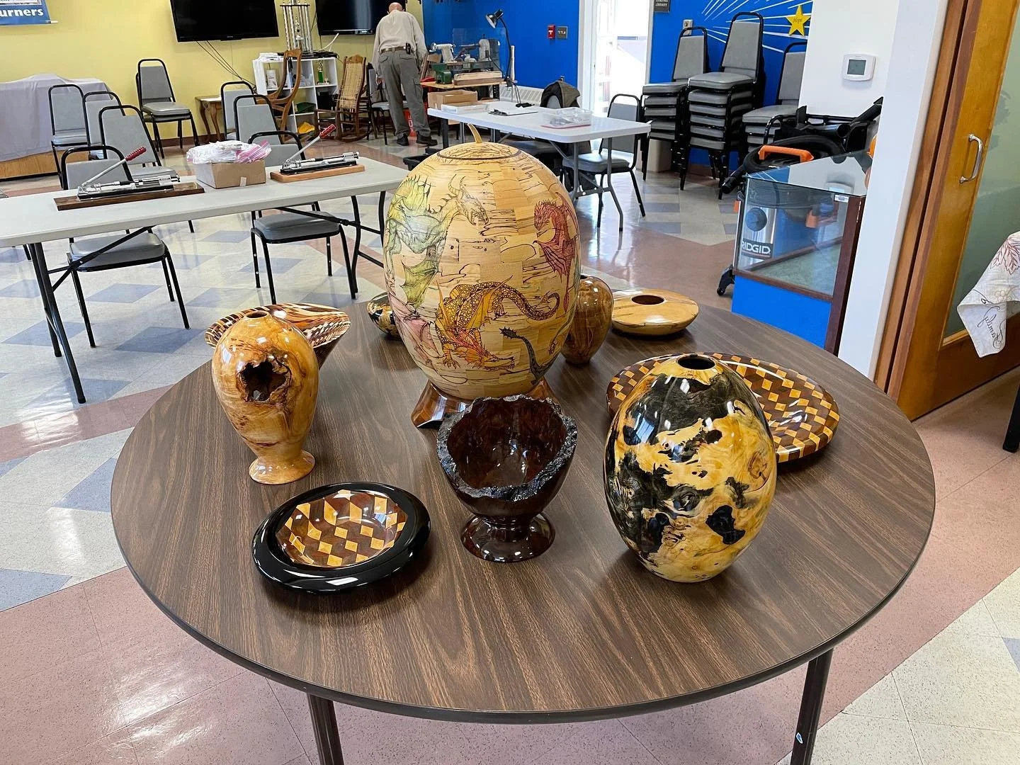 Nice turnout at the Lisbon Senior Center Pen Turning event. Already looking forward to the next one. 
.
.
#penturning #woodturning #madeinct #ecwoodturners