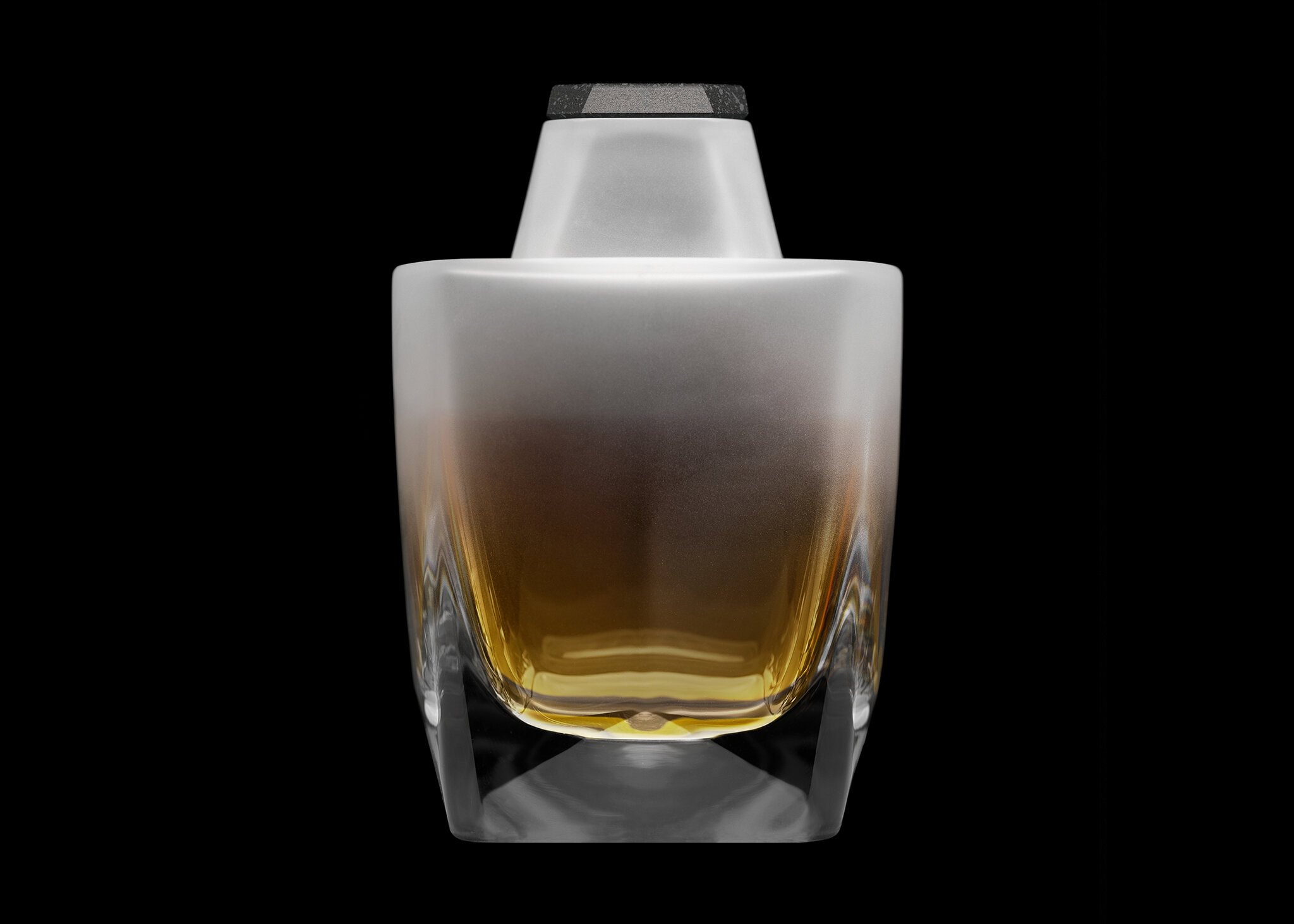 Norlan-Nyht-Whisky-Decanter-Filled.jpg